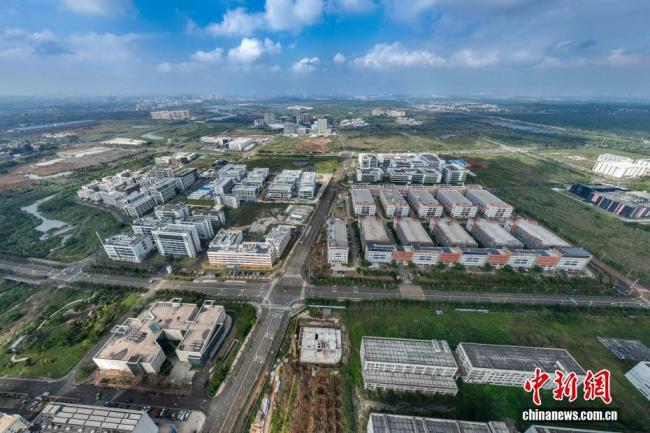 海南自贸港18日崇敬运行全岛封关 新引擎驱动怒放前沿