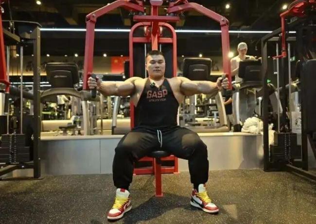 30岁健美冠军去世 出事前感染流感 心源性猝死引关注