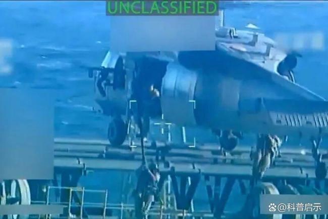 特朗普对马杜罗下狠手 美军集结加勒比