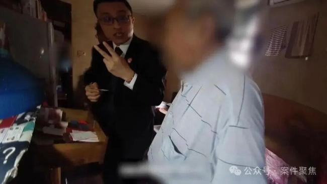 上海阿姨每天躺100万元现金上睡觉 征收款归属引发家庭纠纷