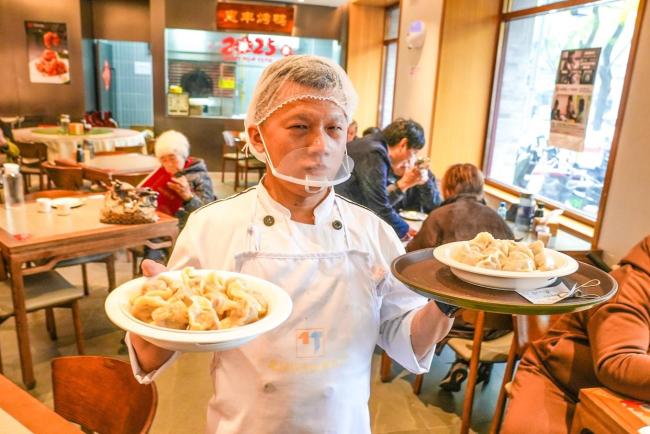 北京老字号门店端上手工水饺迎冬至 传统美食温暖人心