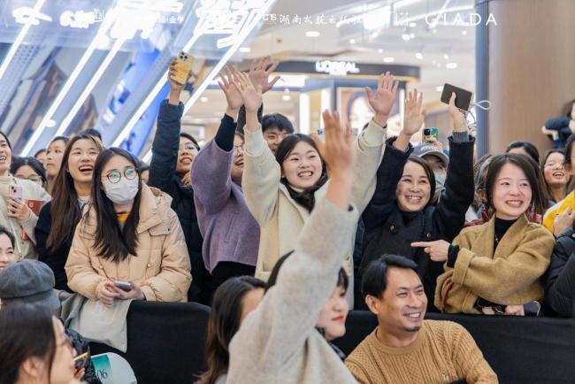 这居然是55岁的鲁豫 耐心与温柔的力量