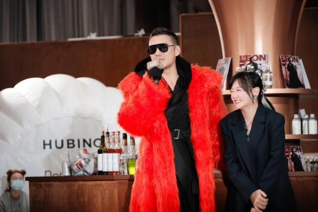 胡兵薛佳凝粉红女郎后再同框 岁月不败美人