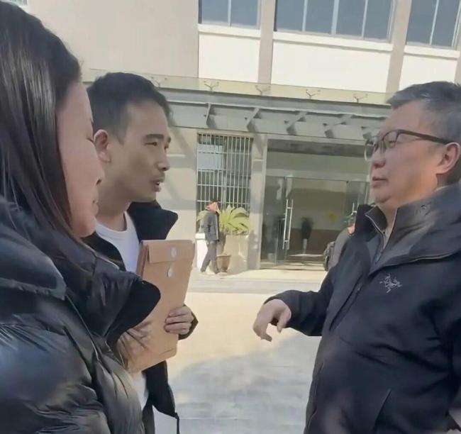 洛熙法医刘良曾说压力很大 尸检揭示手术疑云