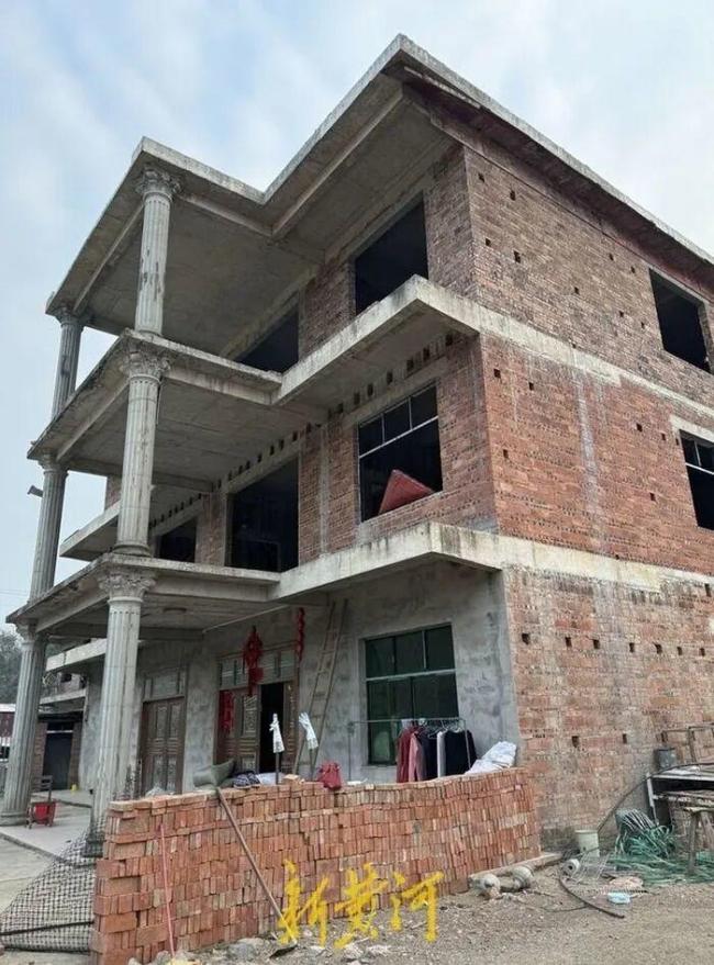 为弟追凶28年姐姐拍下嫌犯正面照 即将迎来一审宣判