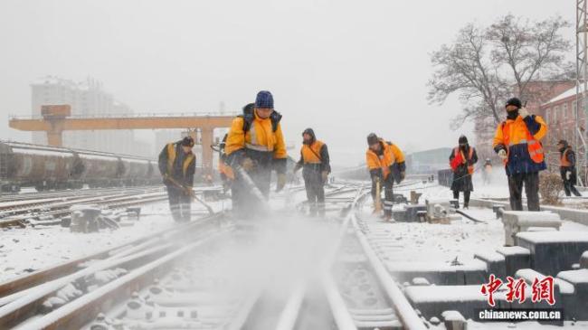 沈铁：积极应战降雪天气
