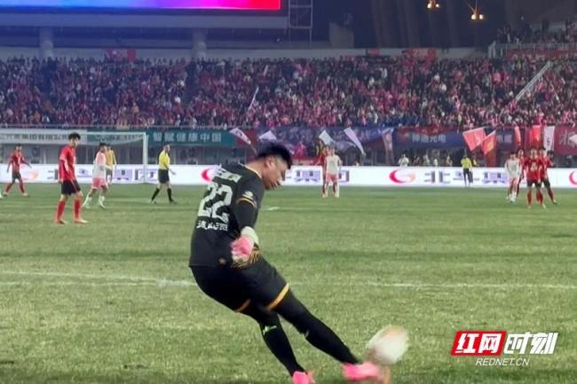 湘超常德队出发长沙剑指冠军,一场属于普通人的足球励志课