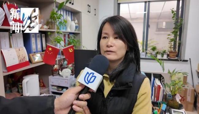 上海一对夫妻持斧逐户砍砸邻居家门 惊魂事件频发扰民