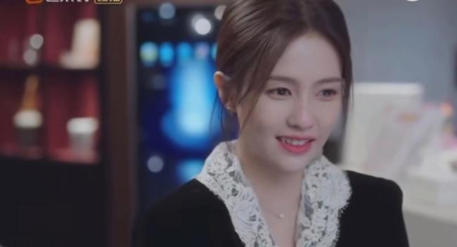 白鹿沈羽洁一个敢教一个敢学 跨屏互动成爆款