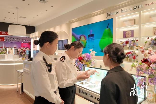 海南离岛免税购物成绩单出炉 消费热潮持续升温