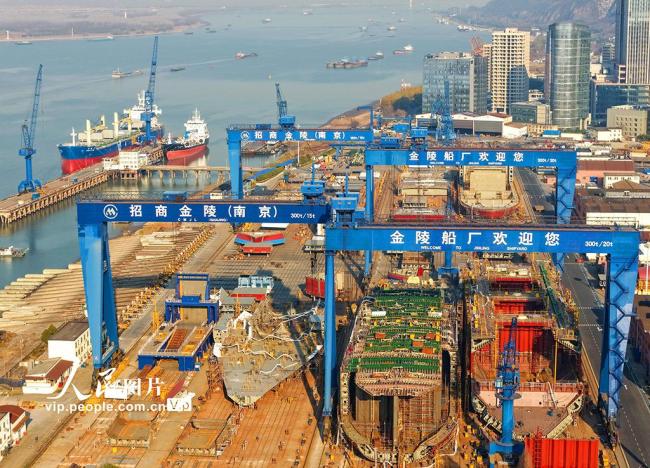 江蘇南京：船企趕訂單 衝刺“全年紅”