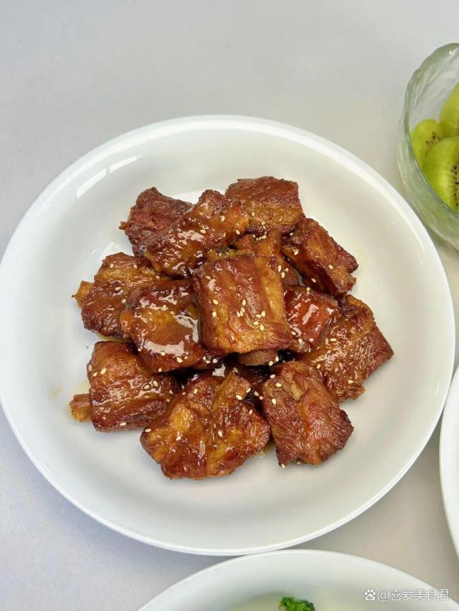 头条网友晒跨年晚餐 15元搞定三菜一桌