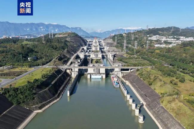 2025年三峡船闸年通过量创历史新高