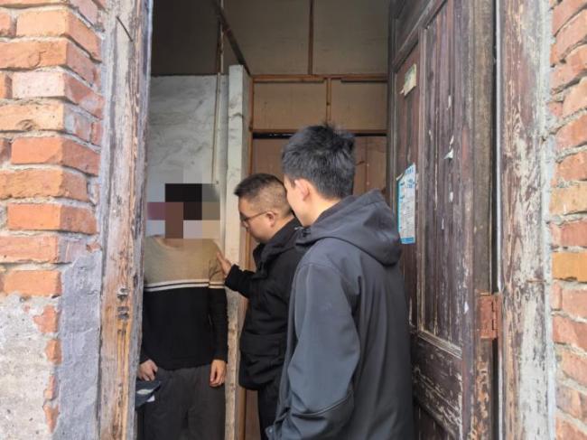 骑60公里偷功德箱男子称远点抓不到 自以为聪明反被捉