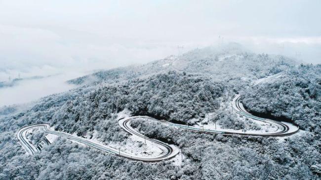 贵州遵义下雪了 低温凝冻风险逼近