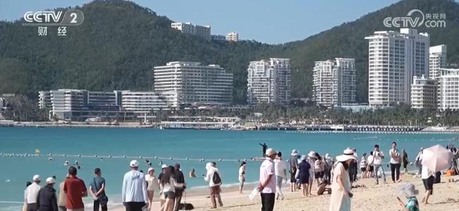 海南自贸港迎封关后首个新年 免税消费热潮涌动