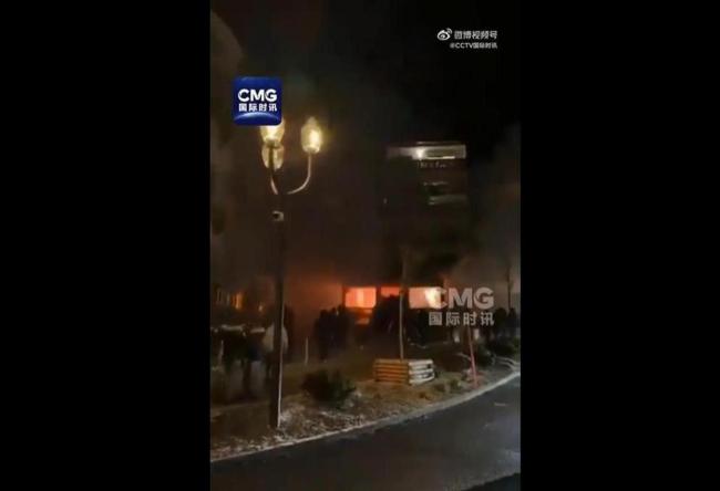 幸存者回忆瑞士酒吧爆炸起火瞬间 新年欢庆变人间地狱