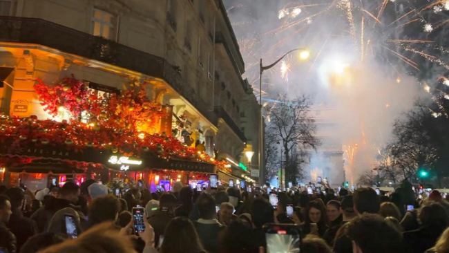 全球多地烟花秀喜迎2026 璀璨夜空共庆新年