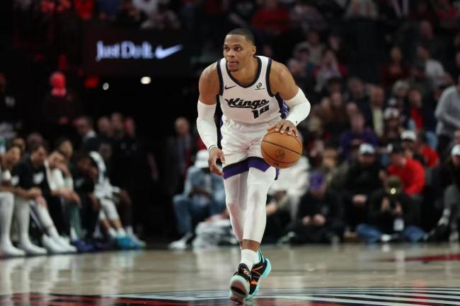 太阳送国王4连败 布克火力全开助胜