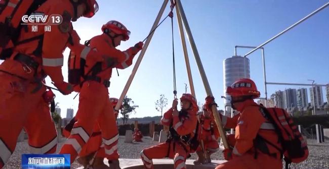 武警新年开训救援力拉满 多专业协同练兵