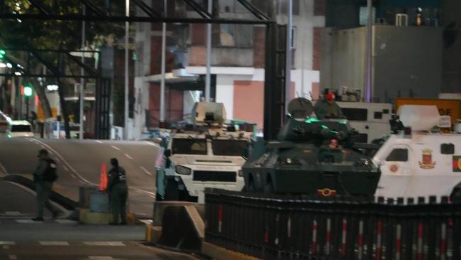 外交部提醒中国公民近期暂勿前往委内瑞拉 安全风险显著上升