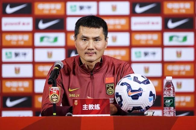 邵佳一出任国足主帅 首期集训启动