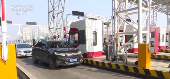 一场基于相互信任的“双向奔赴” 通行费垫付与归还率100%