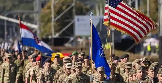 美军精锐集结欧洲意欲何为 全球观察家猜测不断