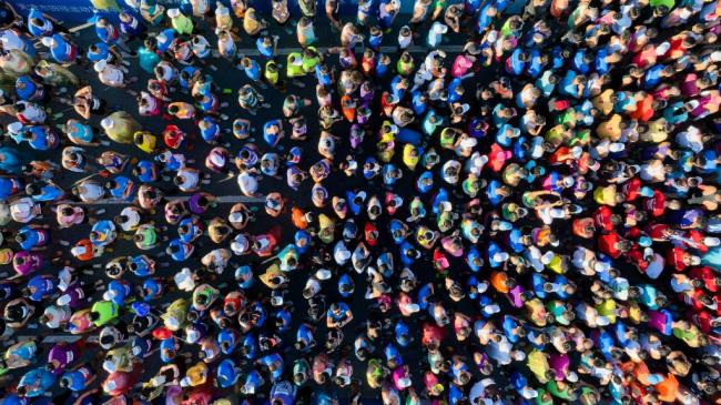 谁在“养活”中国的职业马拉松跑者 赛道内外的生存法则