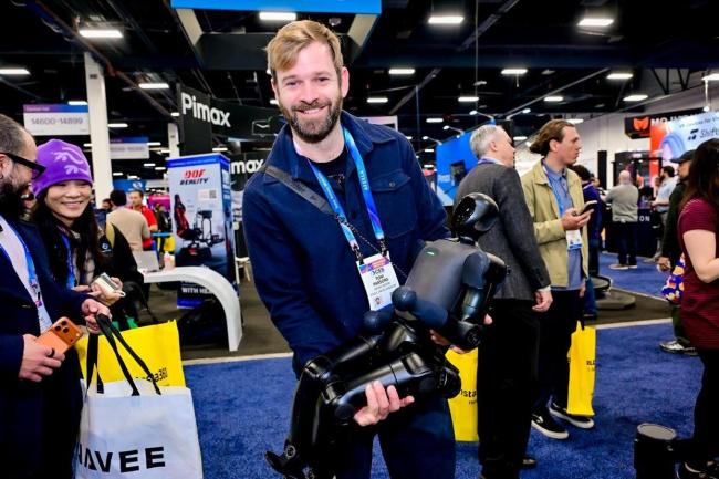 稚晖君团队开启“个人机器人”时代 启元Q1引领新赛道