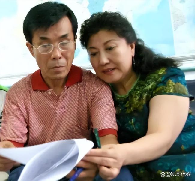 何庆魁晓示新恋情 晚年再觅伴侣激勉争议