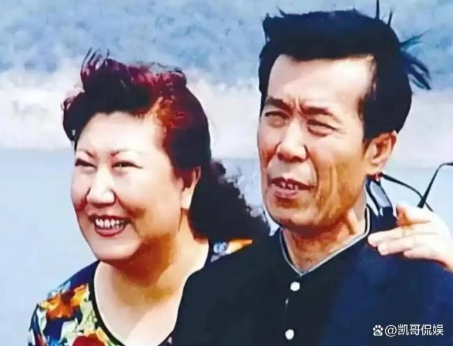 何庆魁晓示新恋情 晚年再觅伴侣激勉争议