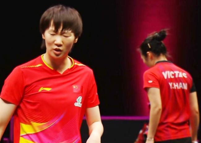 女乒大刮复古风！王曼昱输43岁削球手 老将逆袭创奇迹