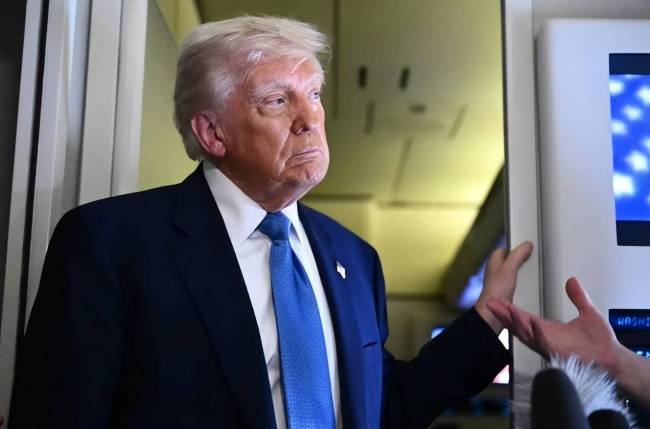 特朗普：台湾问题中国自己解决，但别让我不高兴，外交部回应亮了 美国对台政策转变