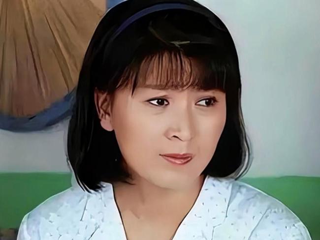 闫学晶的犬子被举报非法入学 特权争议引热议