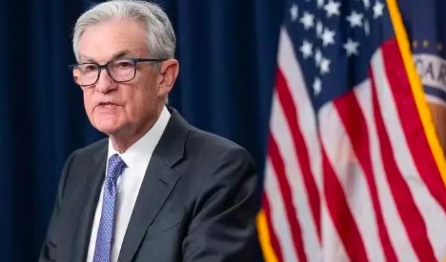 特朗普批评鲍威尔是言论自由 货币政策分歧引发调查