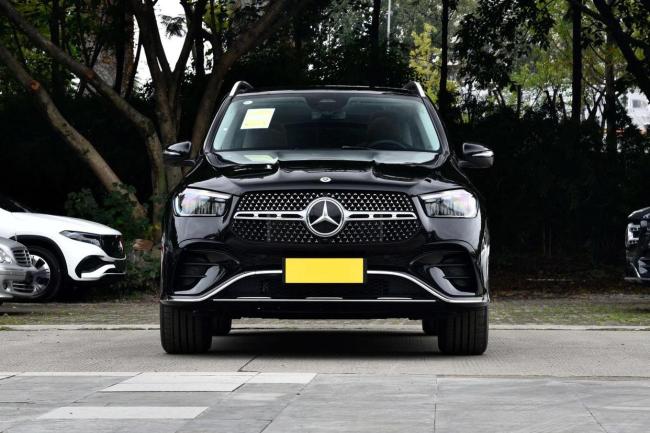 实探奔驰多款车型优惠超10万 油电竞争加剧