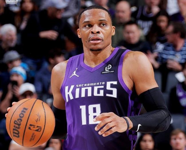 威少面对湖人拿下22分7助攻 国王逆袭胜湖人