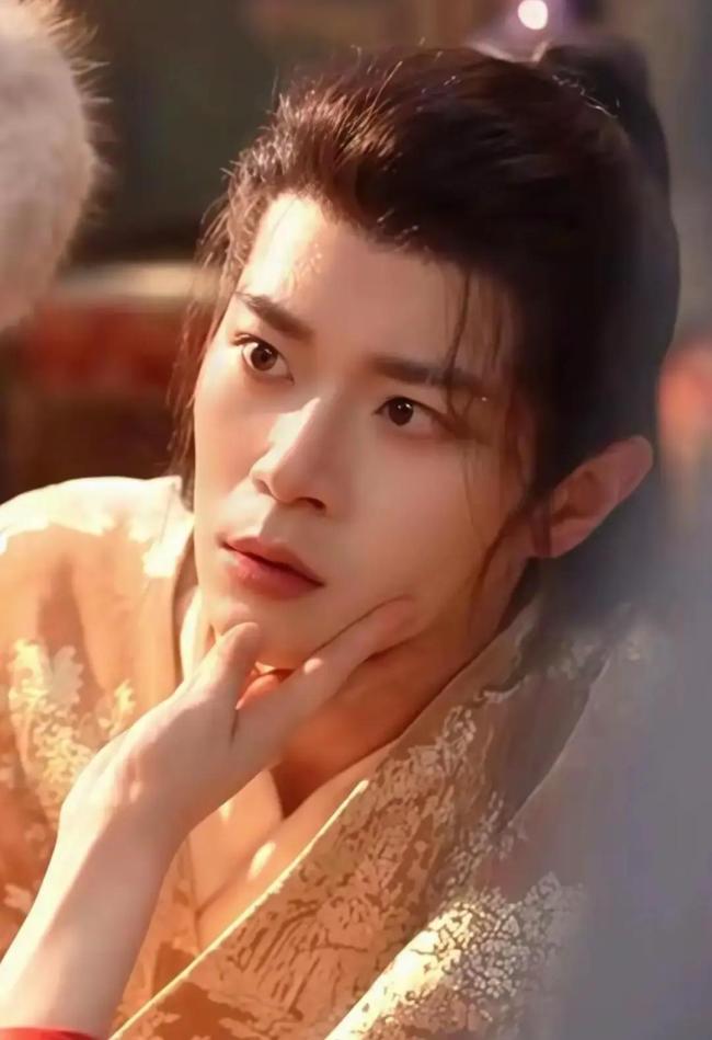 玉茗茶骨曹骏要出场了 副角逆袭引热议