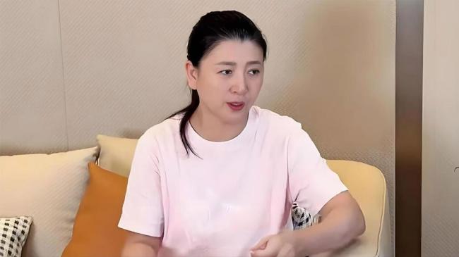 闫学晶真觉得错了还是终于怂了 利益受损才“醒酒”？