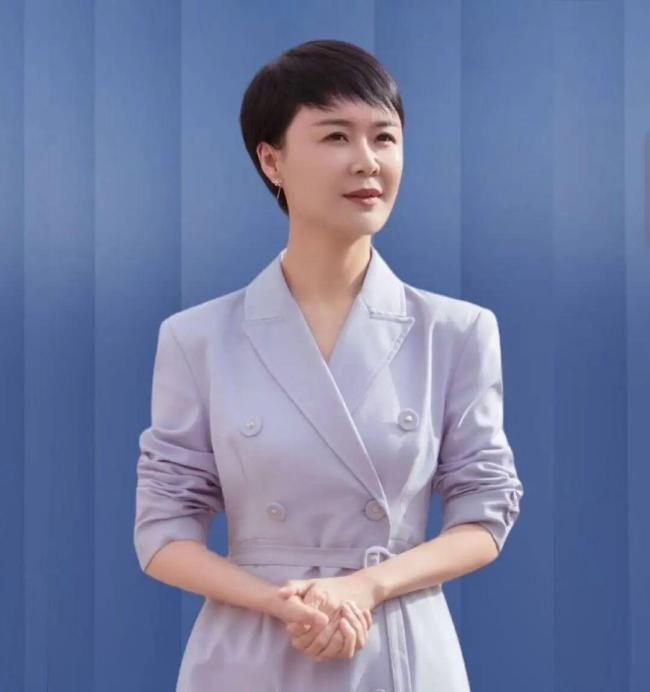 新疆官方回应贺娇龙情况 坠马事件引关注