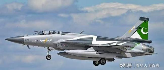 枭龙战机一口气出口六国！击败美国F-16对中方有经济和战略意义 改写全球军贸格局