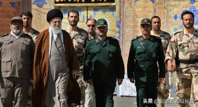 美国对伊朗动武：敢不敢斩首或抓捕哈梅内伊？中东局势一触即发