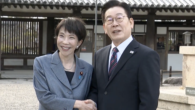 高市早苗送别李在明，依依不舍握手半分钟：下次轮到我去你老家了 握手背后的外交温度