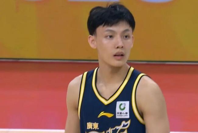 廖三宁压哨绝杀 北控1分险胜广东 惊心动魄的胜利