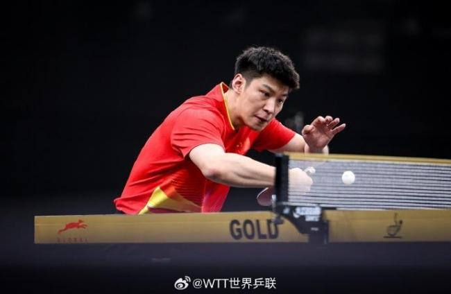 薛飞3-2张本智和晋级男单八强 延续不败战绩