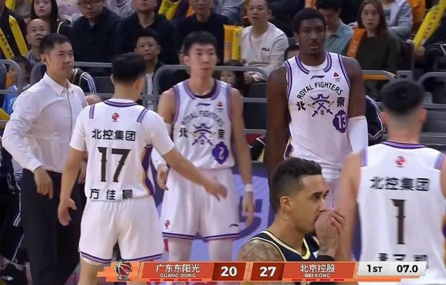 廖三宁压哨绝杀 北控1分险胜广东 惊心动魄的胜利