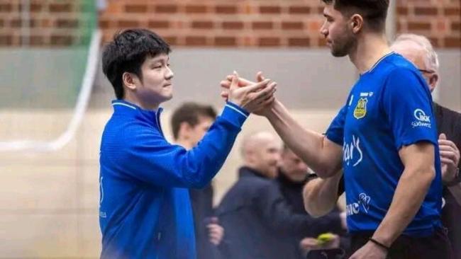 樊振东莫雷加德对练 乒坛焦点首秀