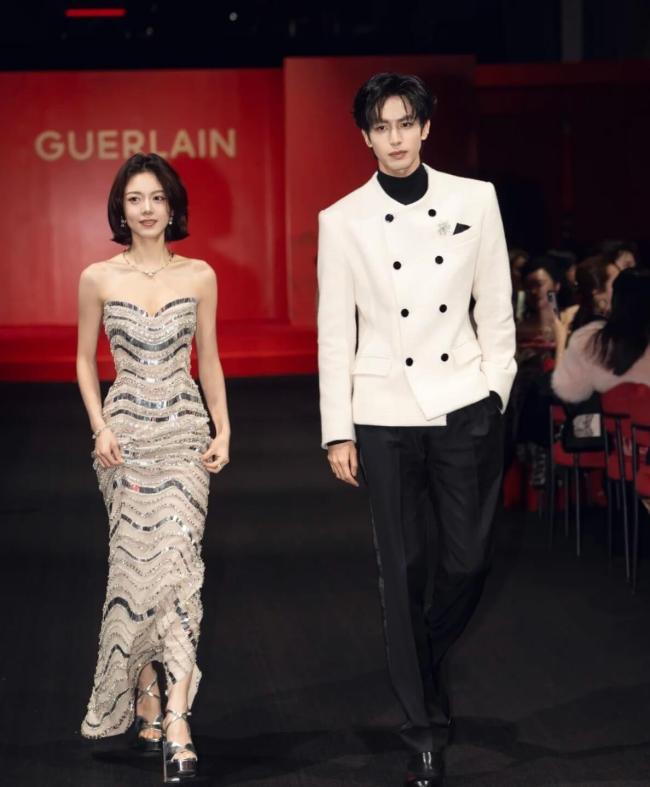 宋威龙赵今麦我们又该怎么戒断 剧外互动甜蜜升级