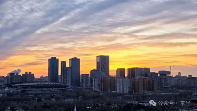 【晨圖】雪后朝霞，32種紅